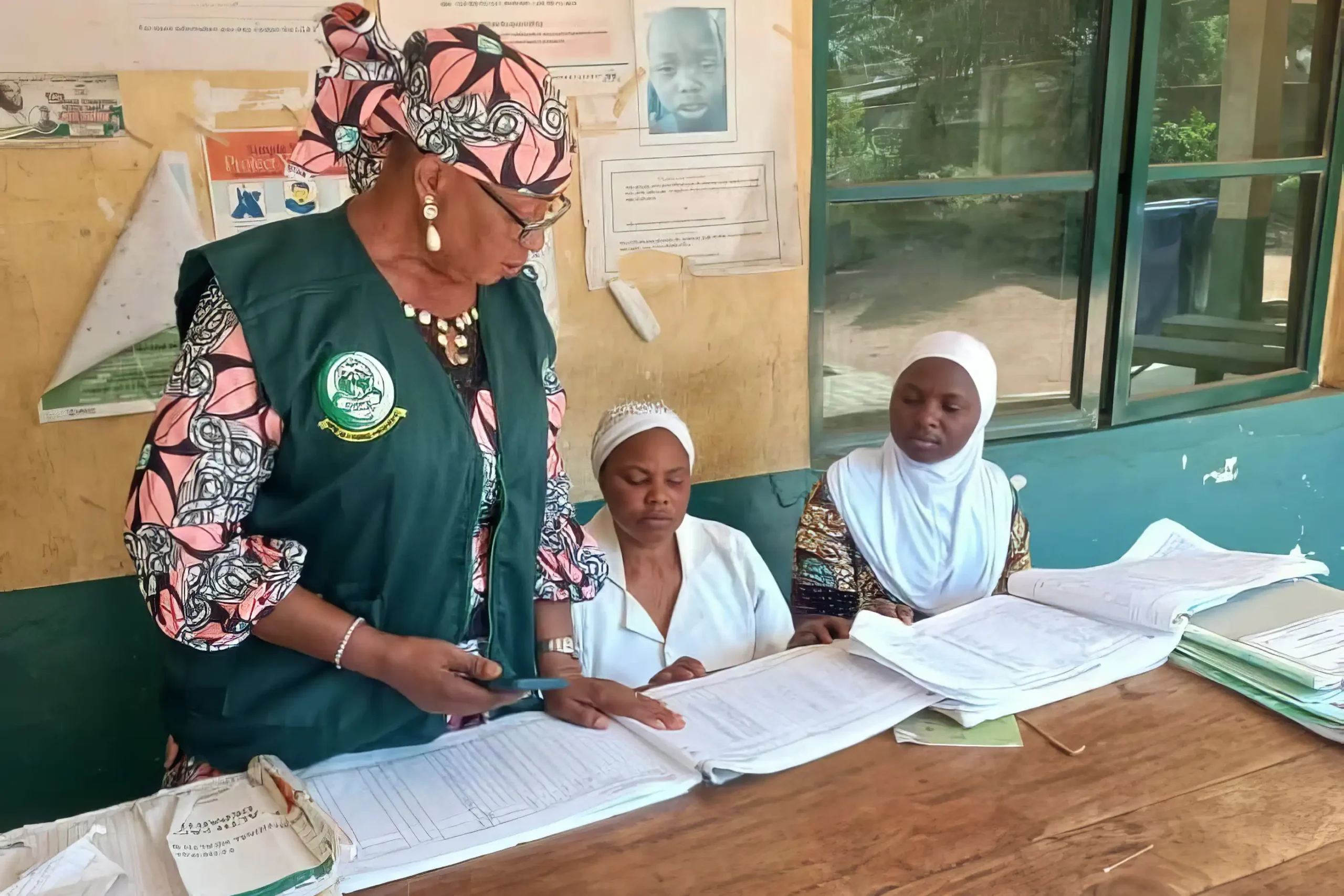 An ERPHC mentor conducting a session with mentees in Nigeria.