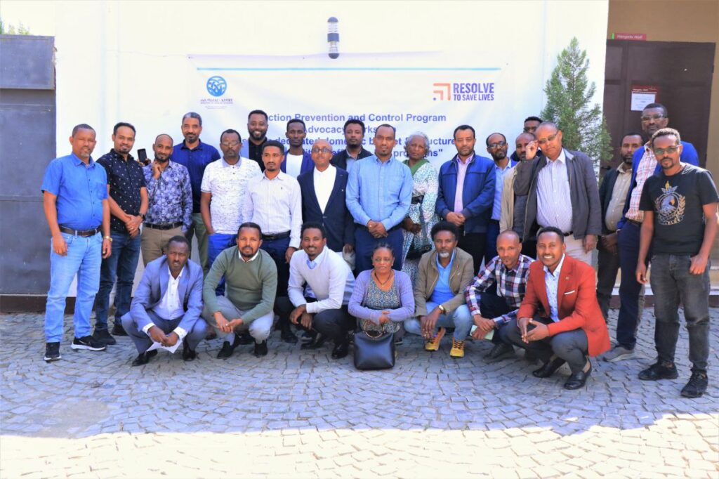 Participants in a Resolve to Save Lives IPC advocacy workshop in Ethiopia gather for a group photo