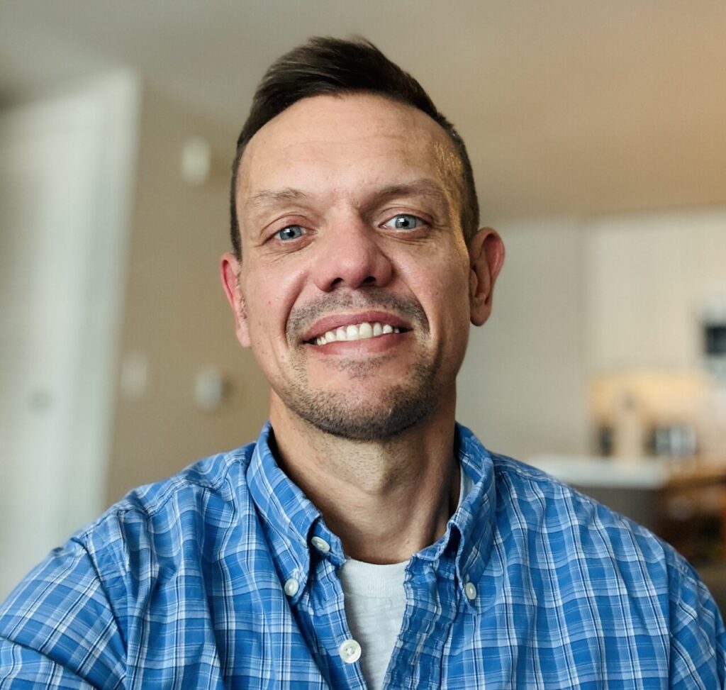 Headshot of Jeff Prior, HR Benefits Manager at Resolve to Save Lives